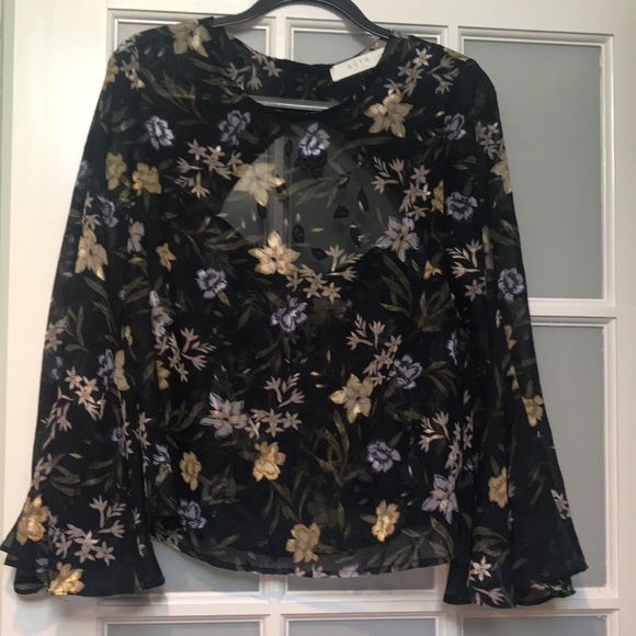 ASTR The Label Anya Top Navy Yellow Floral Size M - Picture 3 of 7